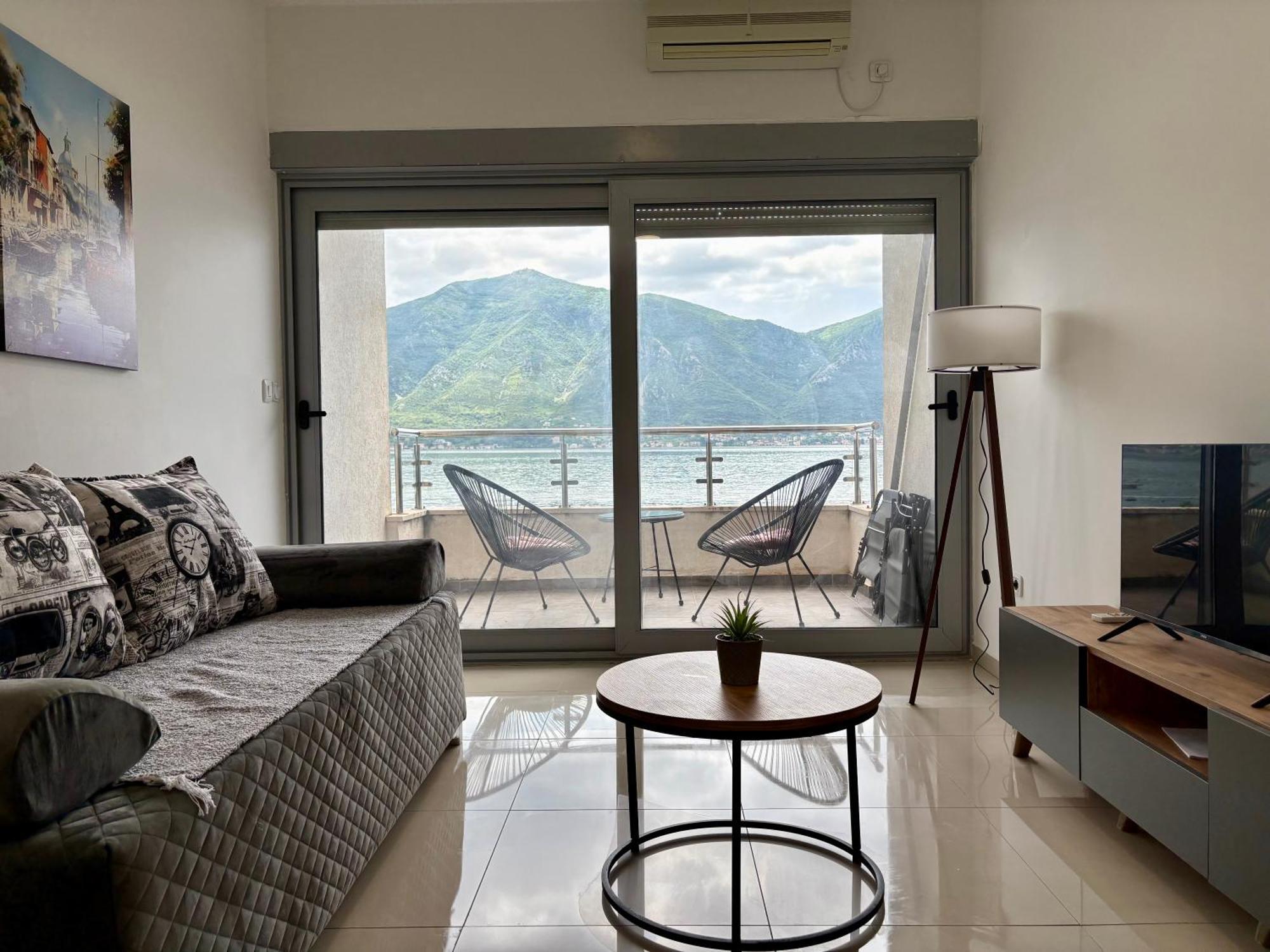 Waterfront Apartments 科托尔 外观 照片